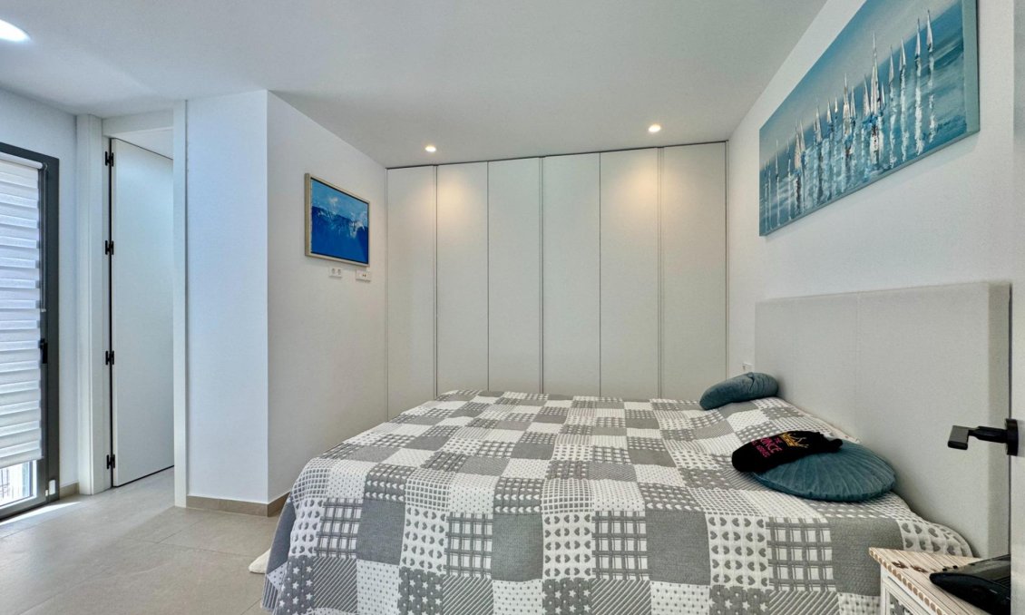 Resale - Villa -
San Miguel de Salinas - Blue Lagoon - Galán