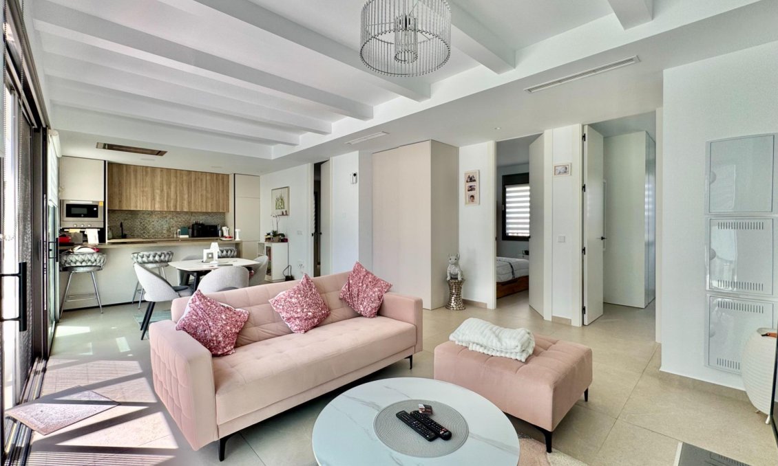 Resale - Villa -
San Miguel de Salinas - Blue Lagoon - Galán