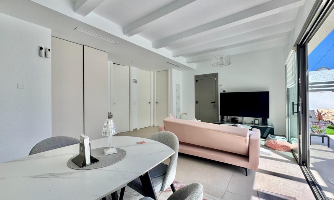 Resale - Villa -
San Miguel de Salinas - Blue Lagoon - Galán