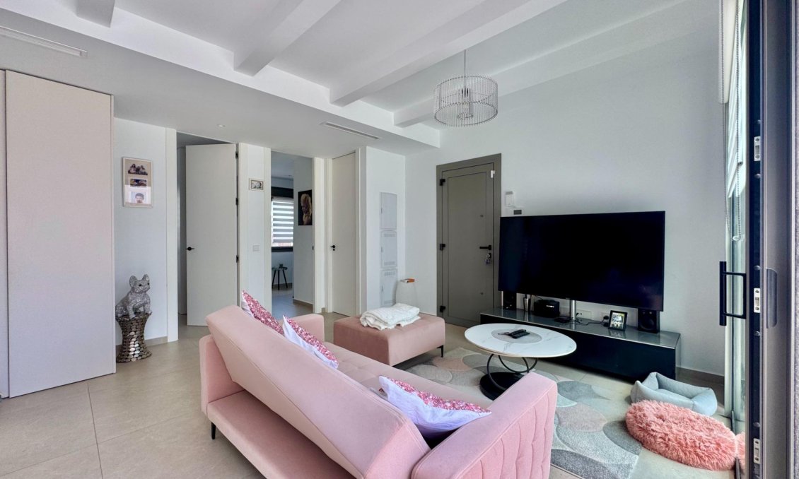 Resale - Villa -
San Miguel de Salinas - Blue Lagoon - Galán