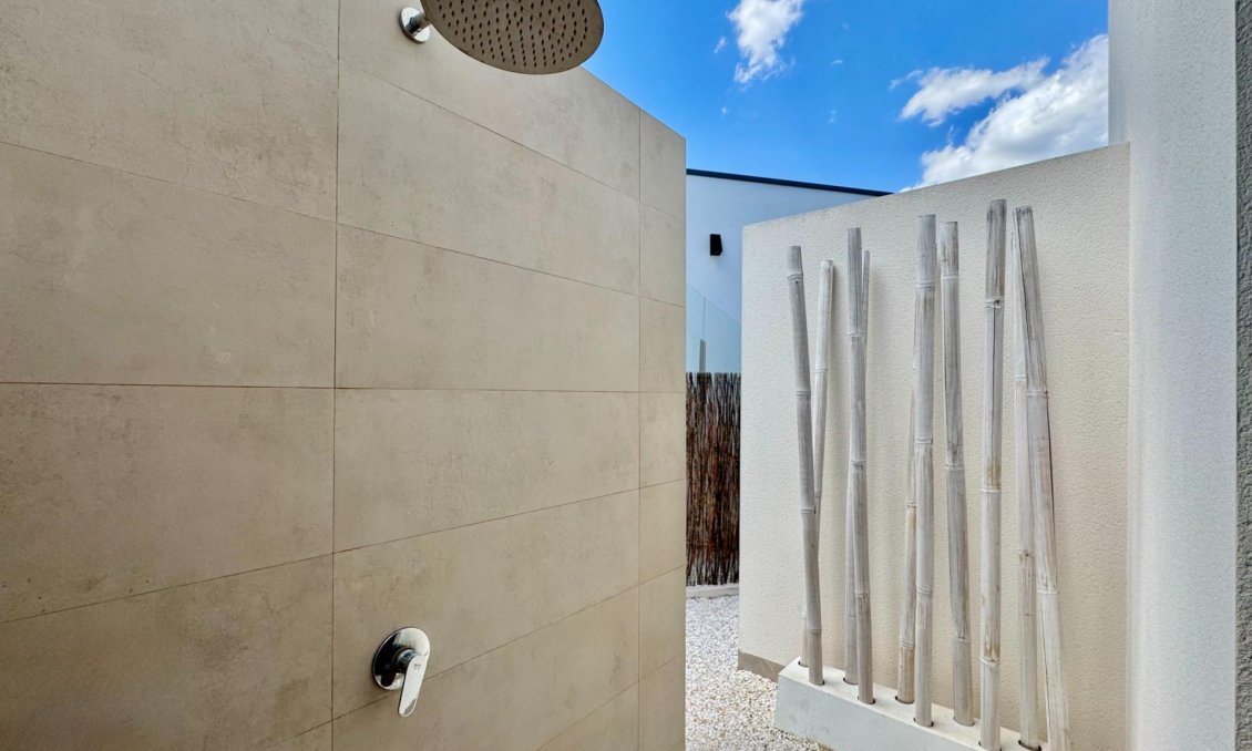 Resale - Villa -
San Miguel de Salinas - Blue Lagoon - Galán