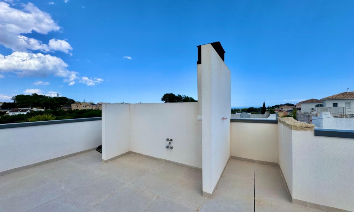 Resale - Villa -
San Miguel de Salinas - Blue Lagoon - Galán
