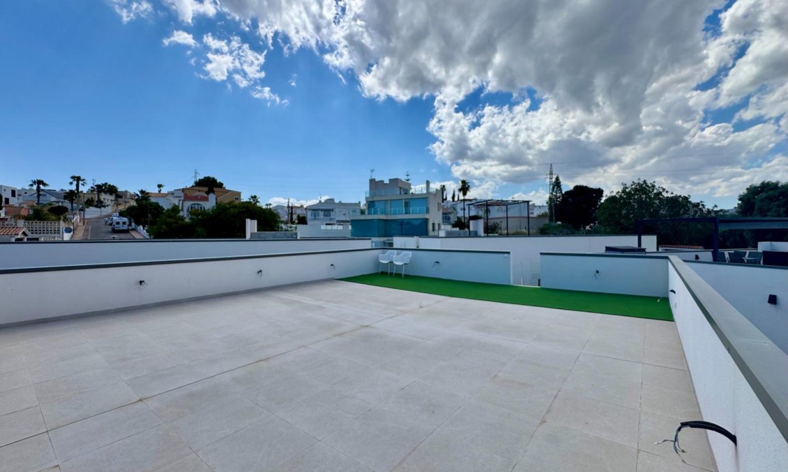 Resale - Villa -
San Miguel de Salinas - Blue Lagoon - Galán