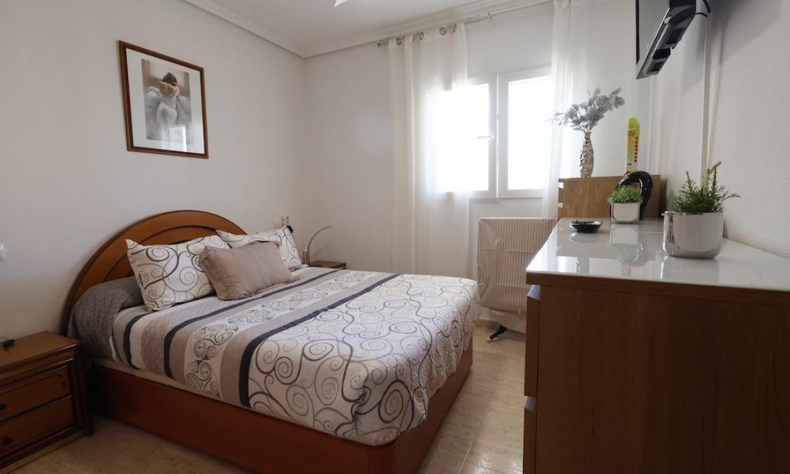 Resale - Apartment -
Torrevieja - Costa Blanca