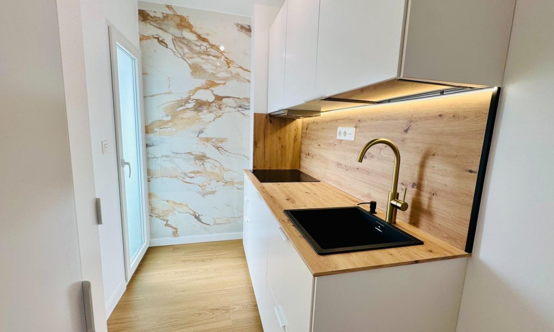 Resale - Penthouse -
Torrevieja - Punta Prima