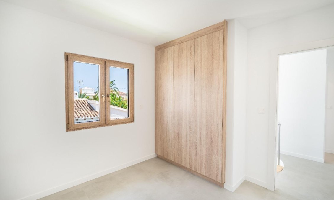 Resale - Villa -
Orihuela Costa - Cabo Roig