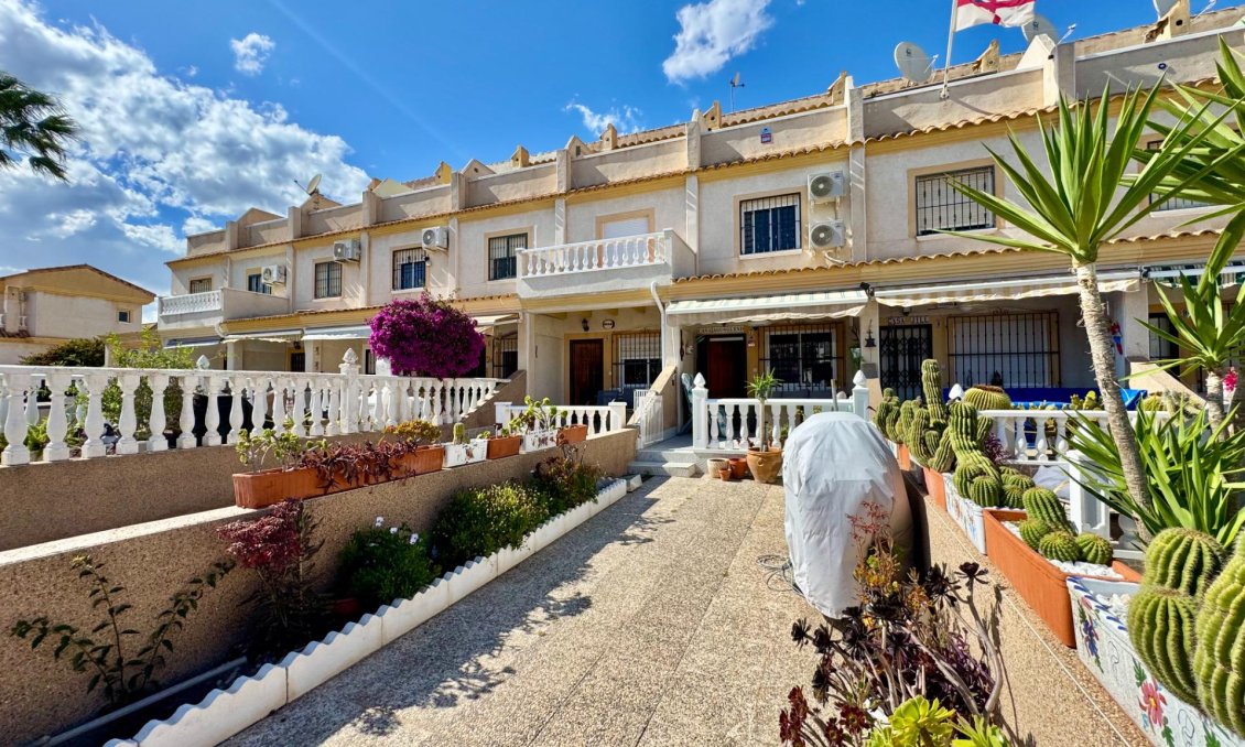 Resale - Townhouse -
Orihuela Costa - Las Filipinas