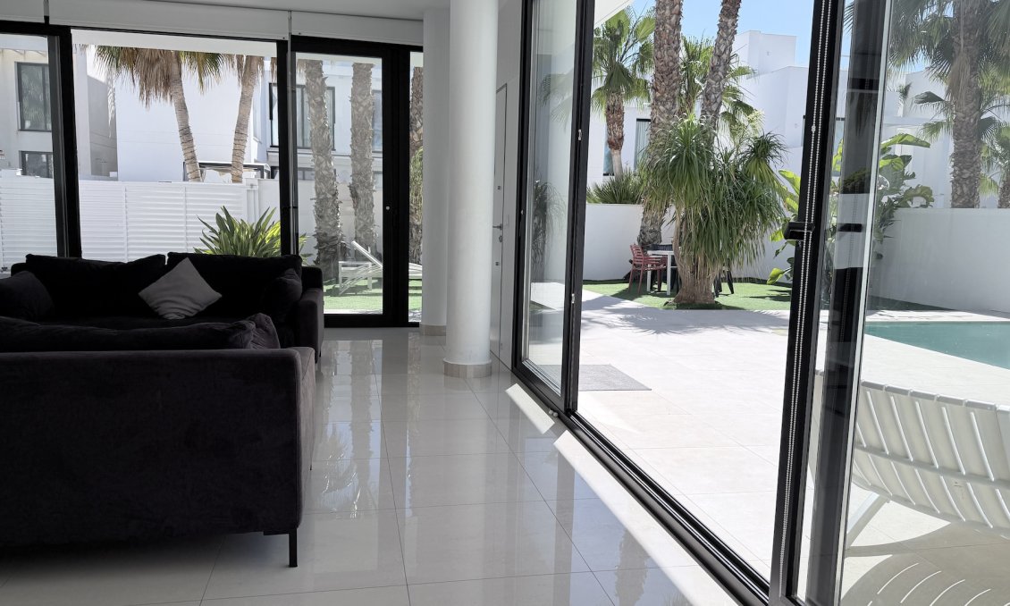 Resale - Villa -
Ciudad Quesada - Costa Blanca