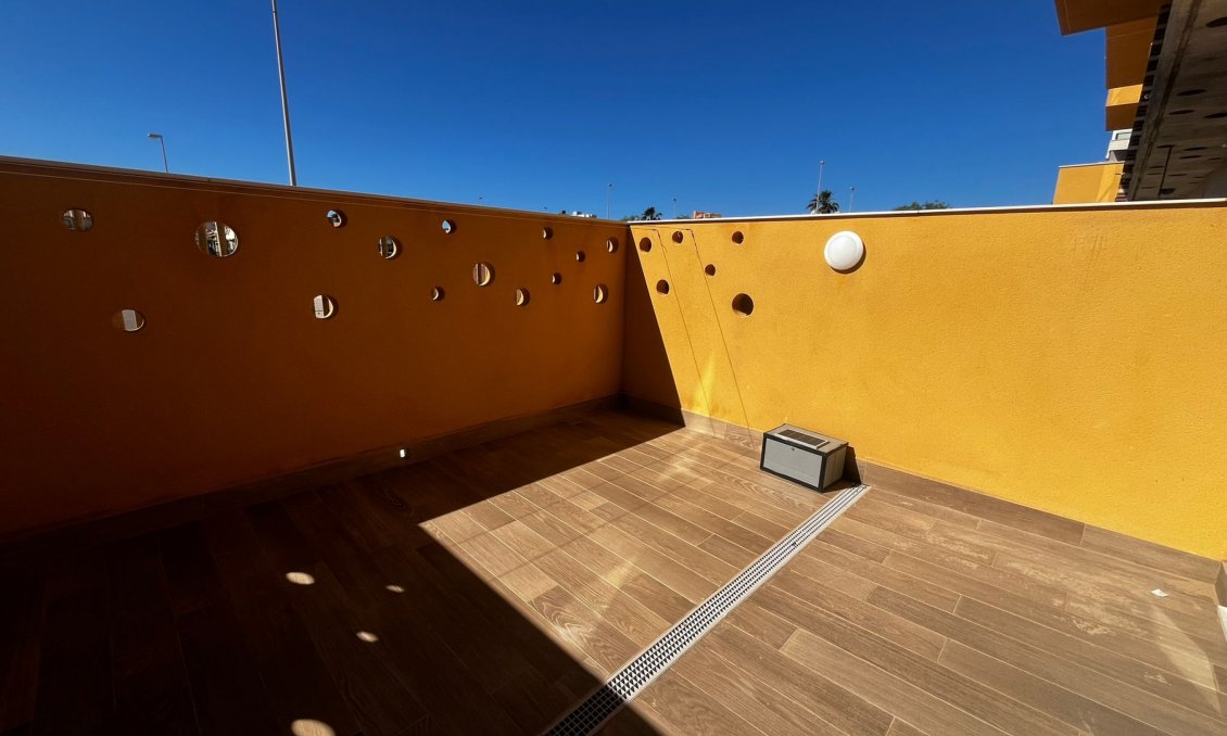 Resale - Apartment -
Playa Honda - Costa Calida