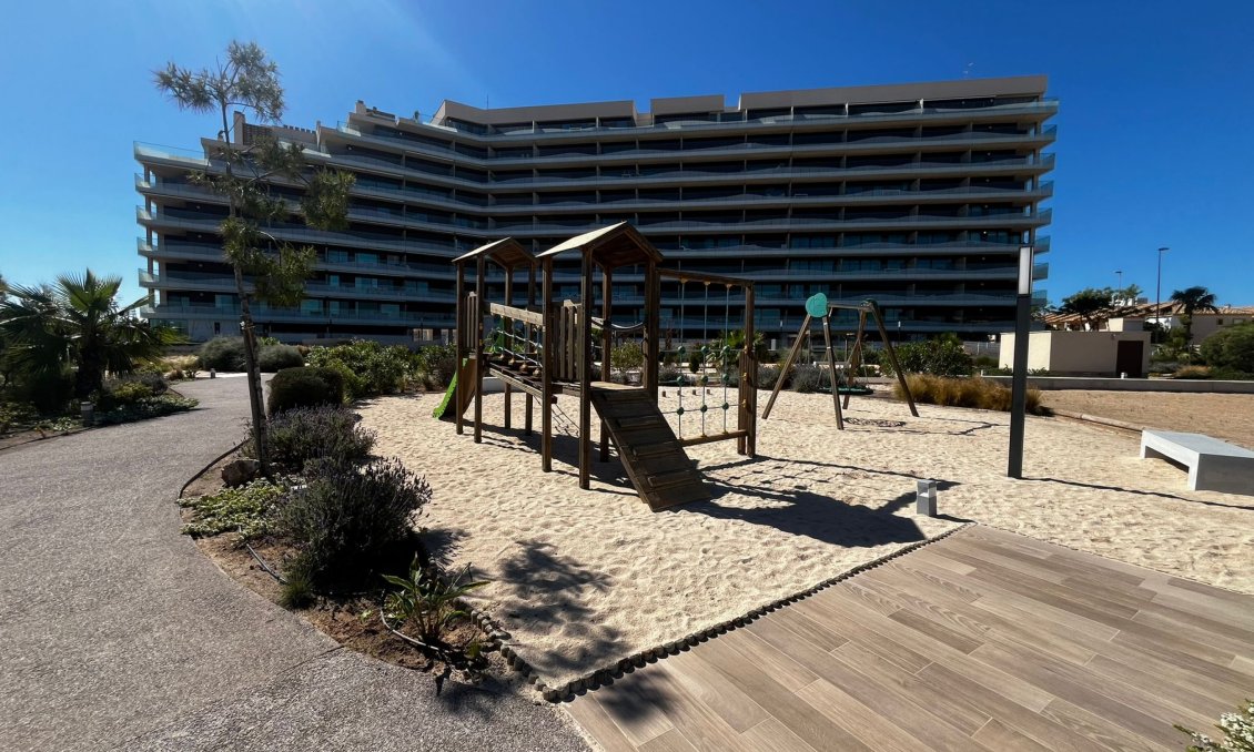 Resale - Apartment -
Playa Honda - Costa Calida