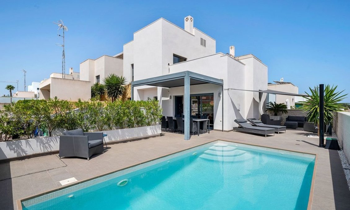 Resale - Villa -
Ciudad Quesada - Costa Blanca