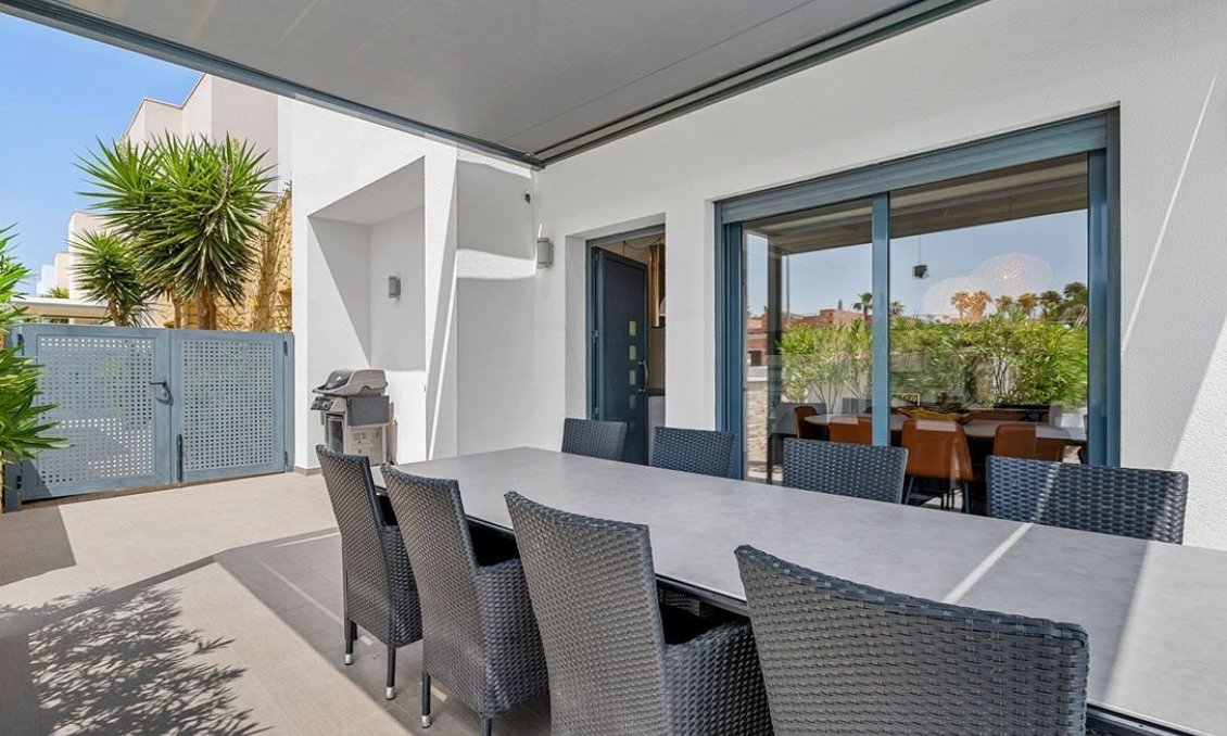 Resale - Villa -
Ciudad Quesada - Costa Blanca