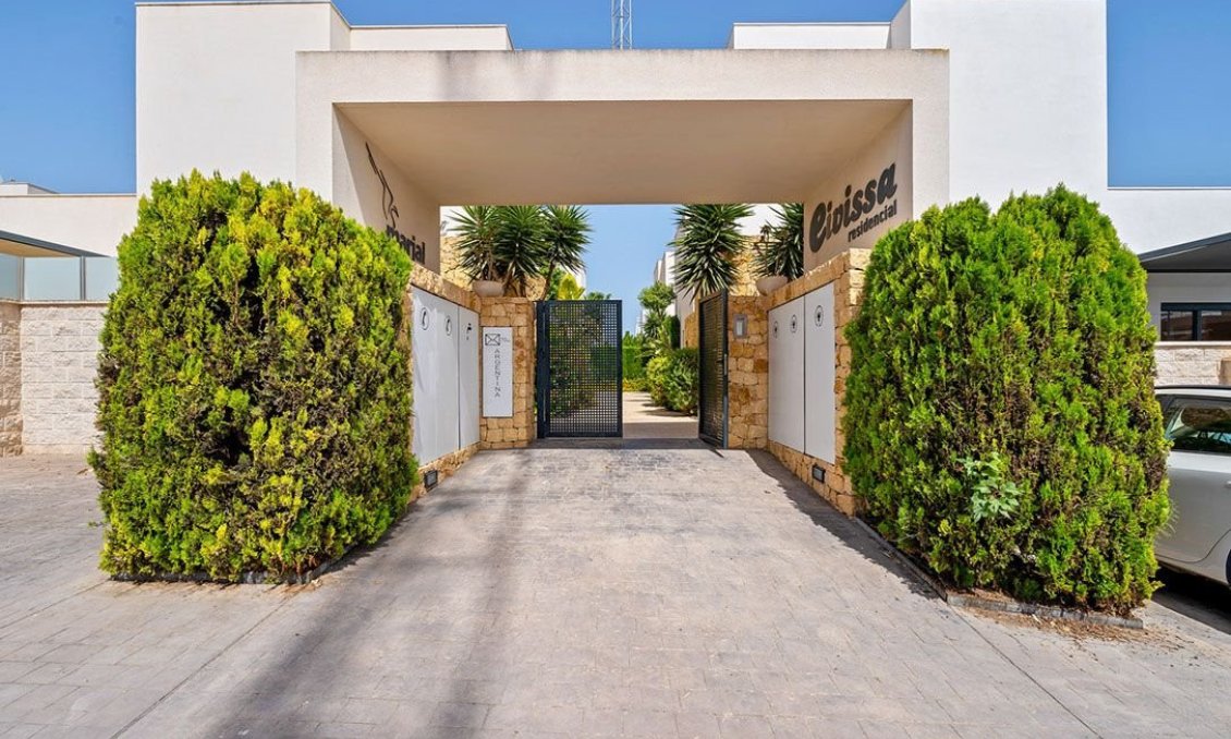Resale - Villa -
Ciudad Quesada - Costa Blanca