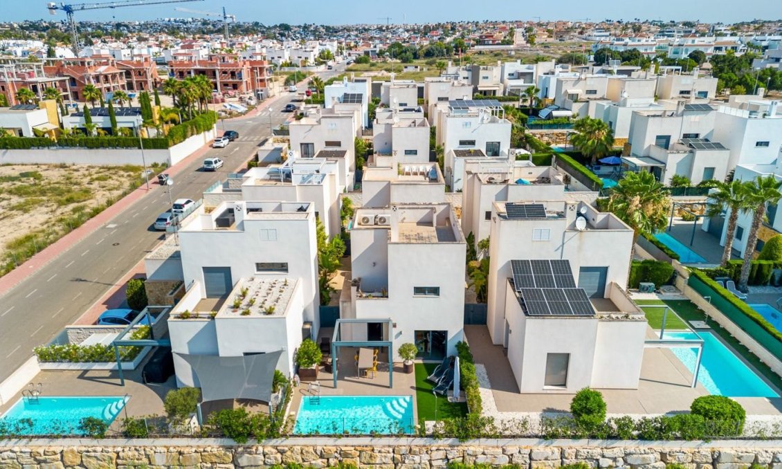 Resale - Villa -
Ciudad Quesada - Costa Blanca