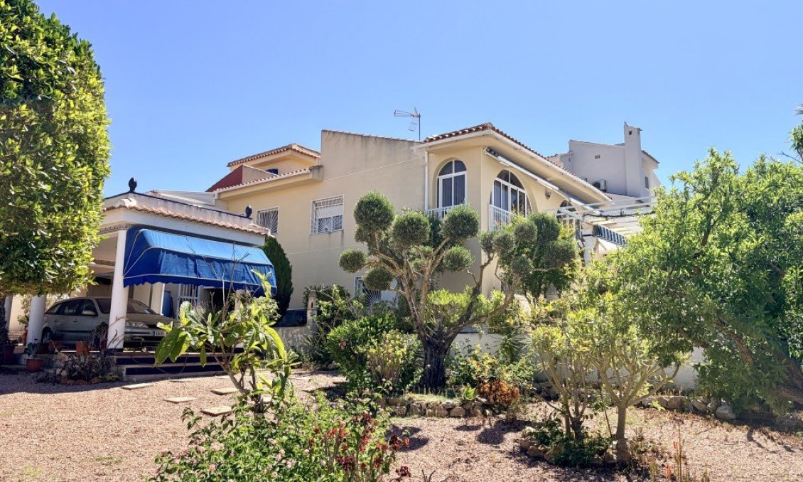 Resale - Villa -
Ciudad Quesada - Costa Blanca