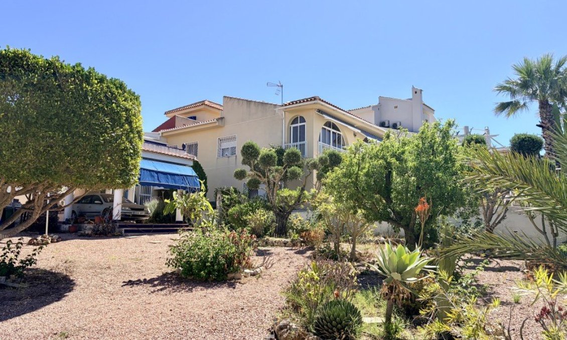 Resale - Villa -
Ciudad Quesada - Costa Blanca