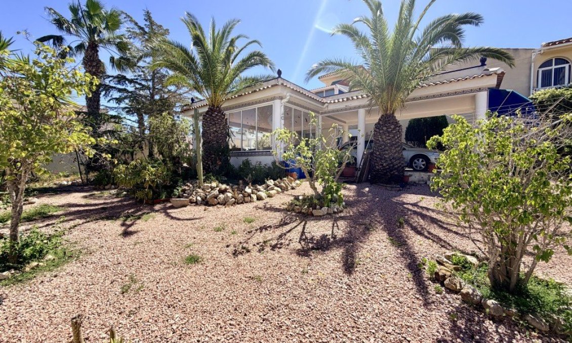 Resale - Villa -
Ciudad Quesada - Costa Blanca