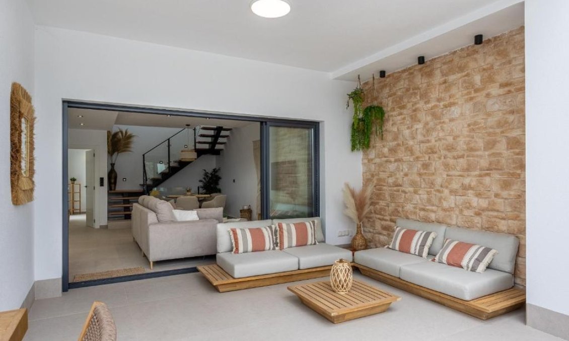 Resale - Villa -
Dolores - Costa Blanca