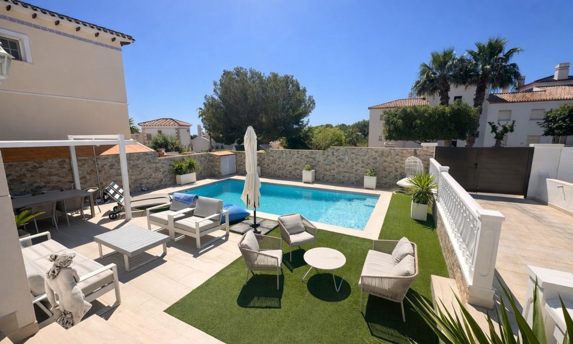Resale - Villa -
Los Dolses - Inland