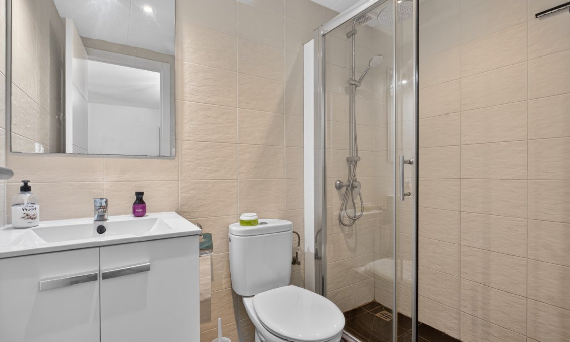 Resale - Bungalow -
Torrevieja - Costa Blanca