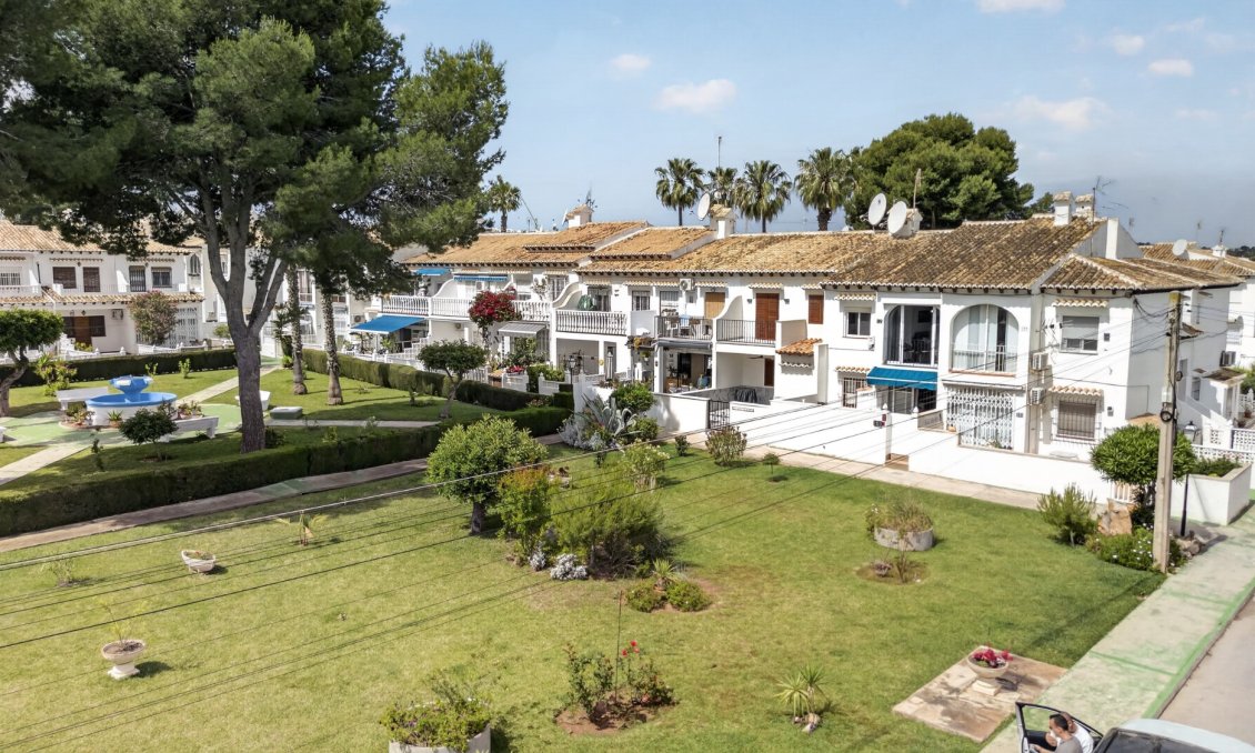 Resale - Bungalow -
Torrevieja - Costa Blanca