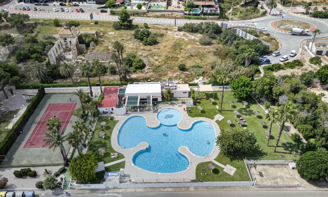 Resale - Bungalow -
Torrevieja - Costa Blanca