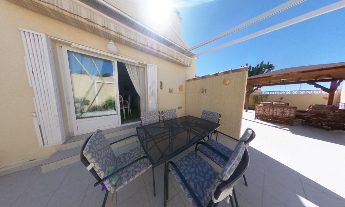 Resale - Villa -
Villamartin - Costa Blanca