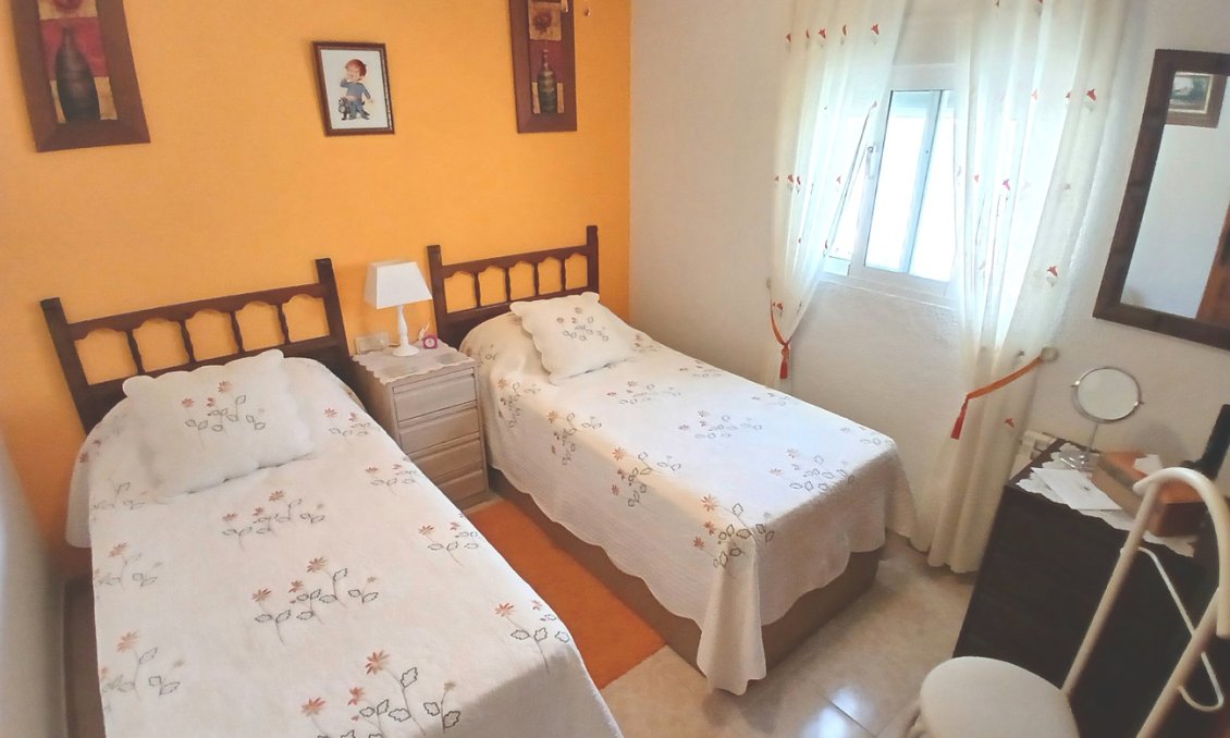 Resale - Villa -
Villamartin - Costa Blanca