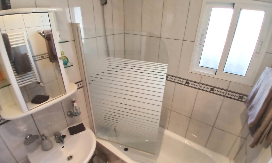 Resale - Villa -
Villamartin - Costa Blanca