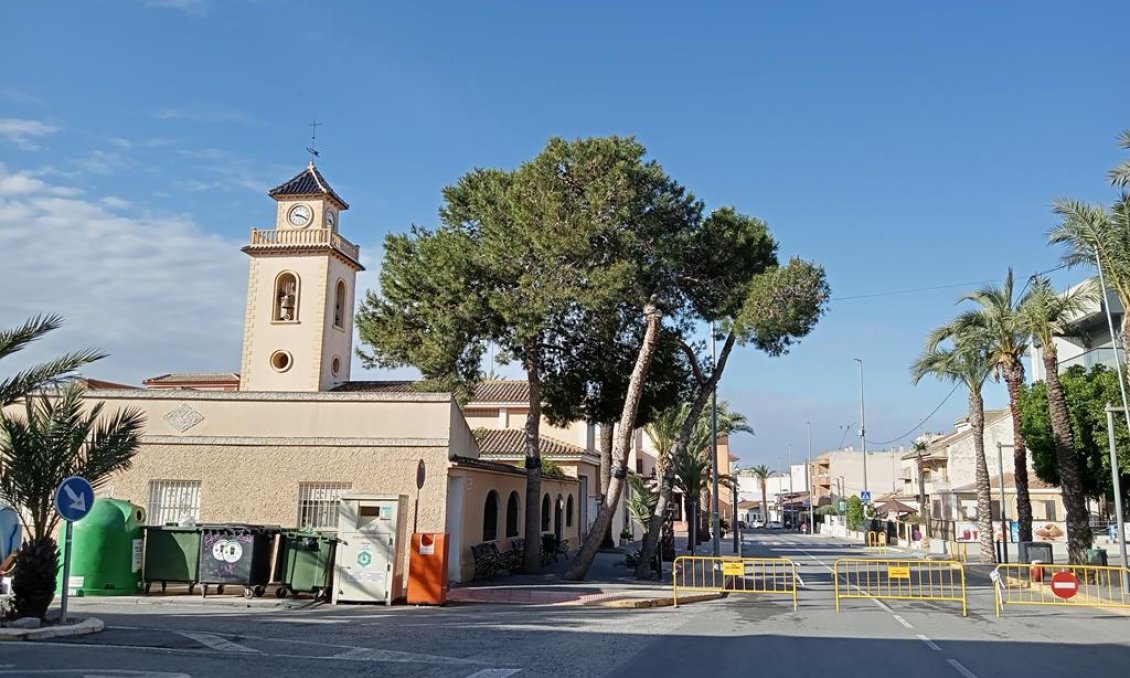 Resale - Villa / Semi semi-detached -
Los Montesinos - PUEBLO CENTRO