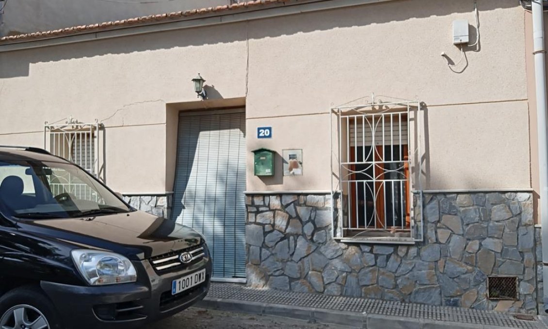 Resale - Villa / Semi semi-detached -
HurchIllo - PUEBLO CENTRO