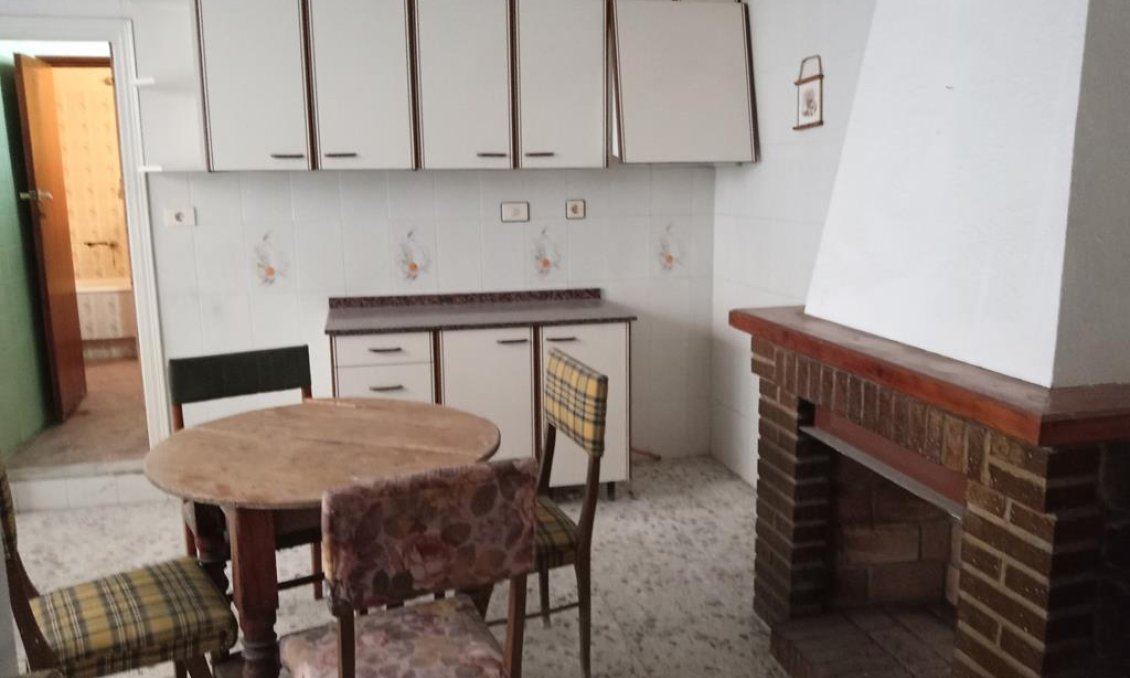 Resale - Villa / Semi semi-detached -
HurchIllo - PUEBLO CENTRO
