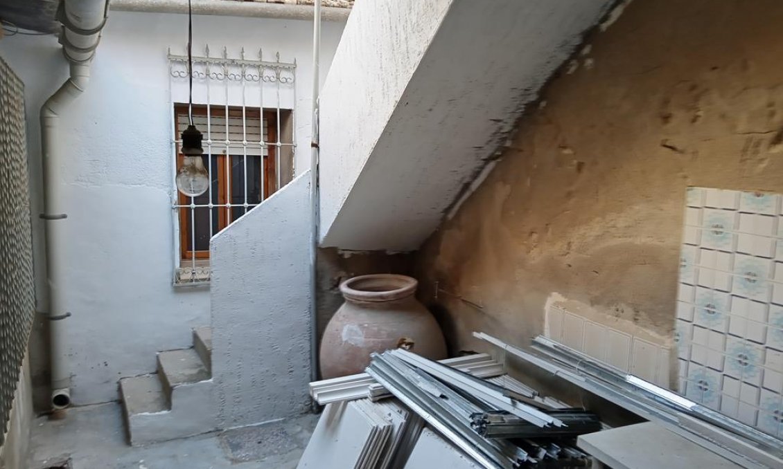 Resale - Villa / Semi semi-detached -
HurchIllo - PUEBLO CENTRO