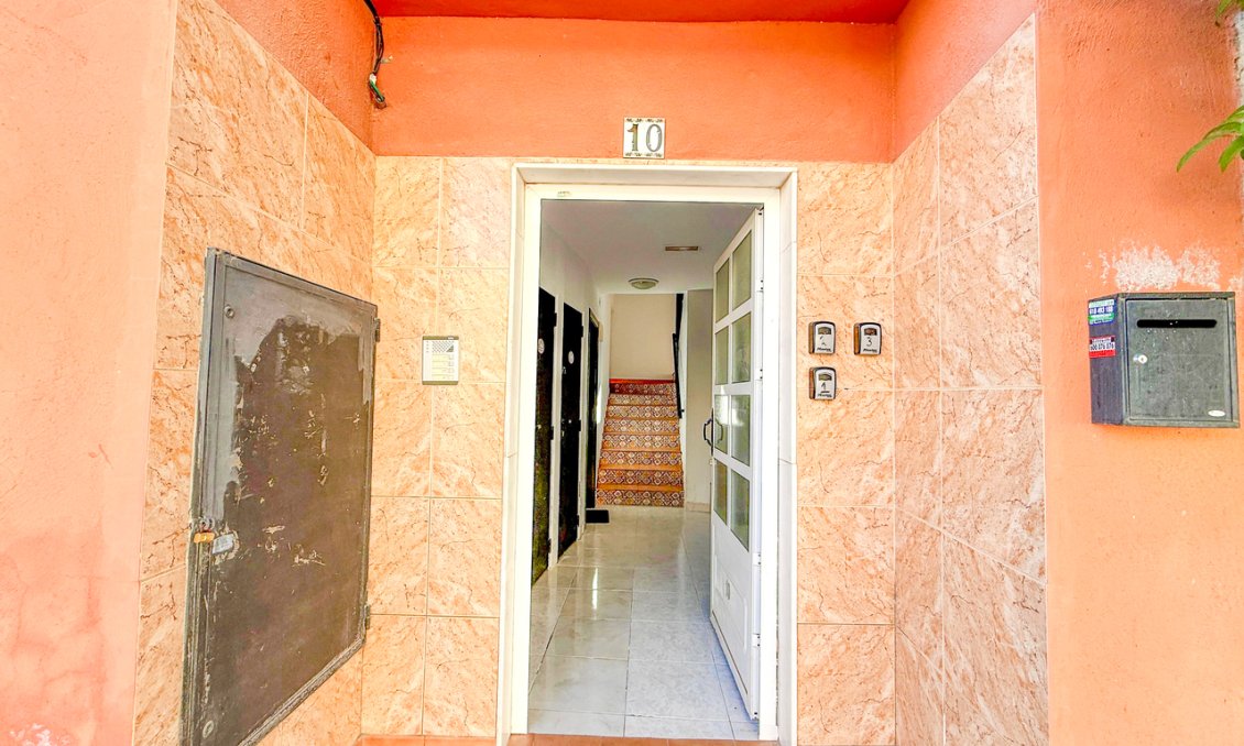 Resale - Apartment -
San Miguel de Salinas - Inland
