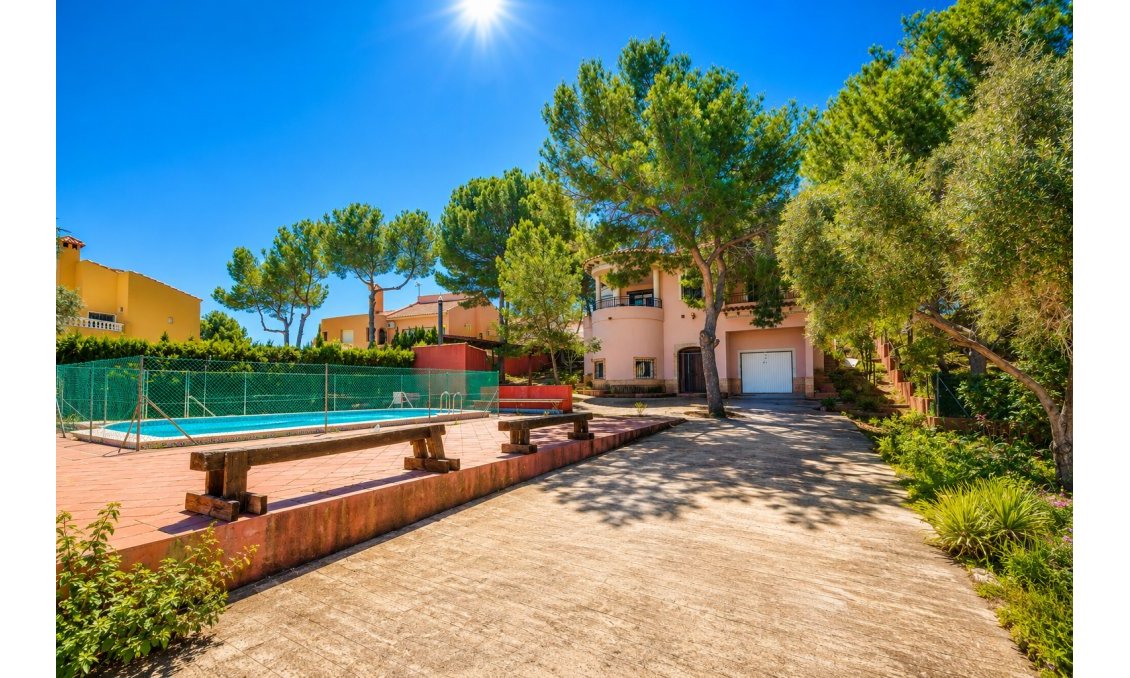 Resale - Villa -
San Miguel de Salinas - Inland