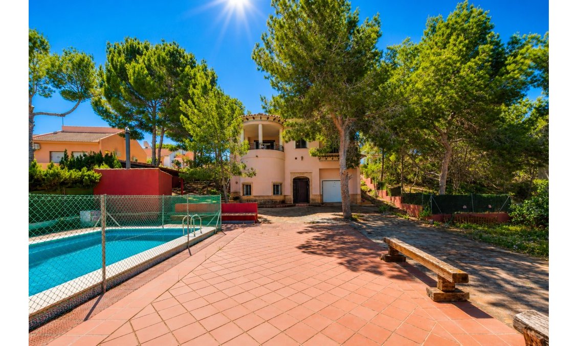 Resale - Villa -
San Miguel de Salinas - Inland