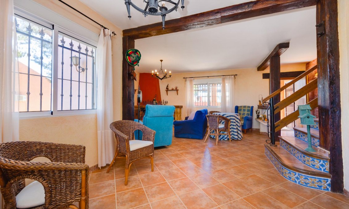 Resale - Villa -
San Miguel de Salinas - Inland