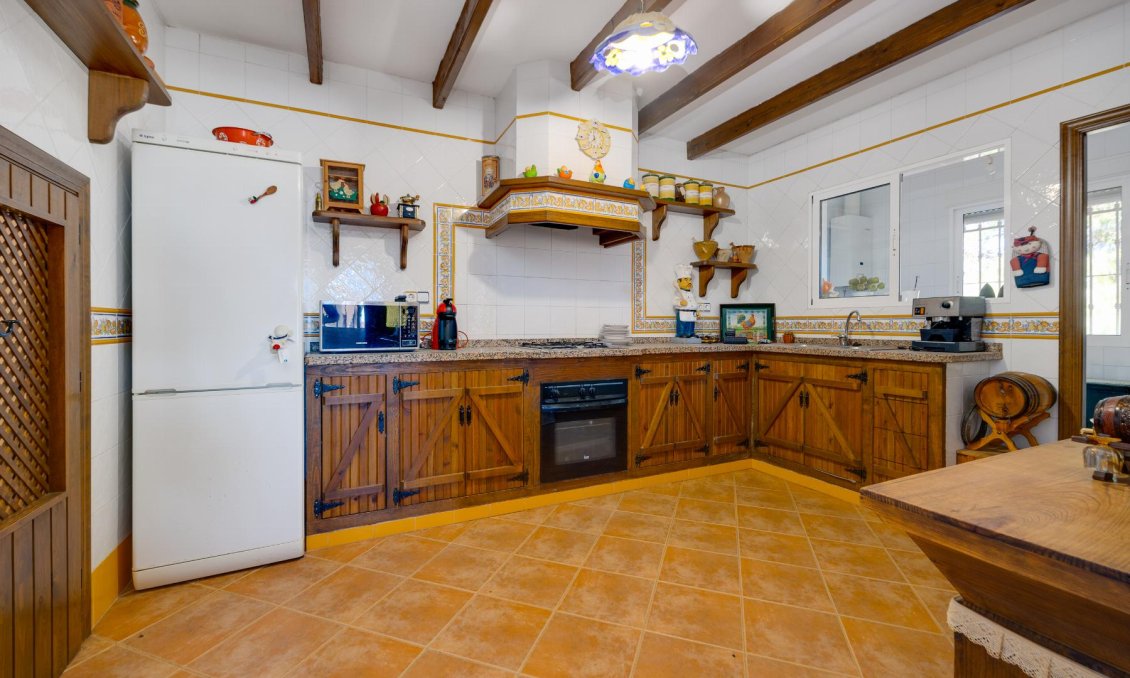 Resale - Villa -
San Miguel de Salinas - Inland
