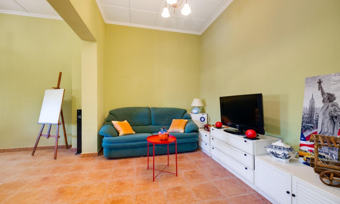 Resale - Villa -
San Miguel de Salinas - Inland