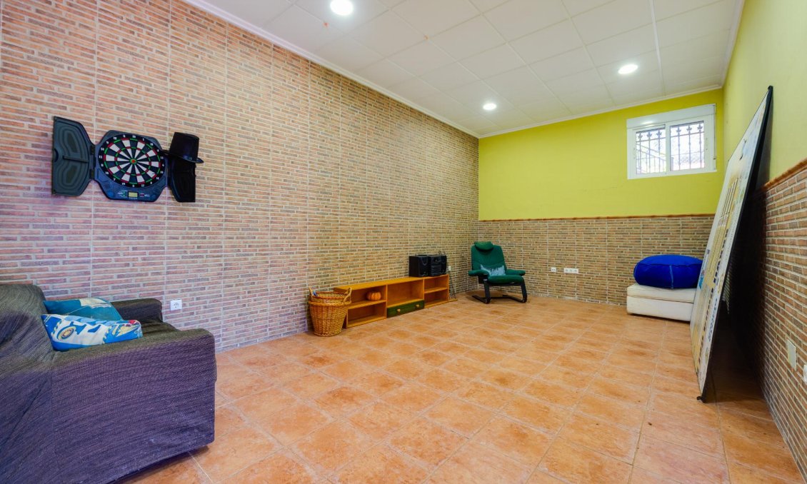 Resale - Villa -
San Miguel de Salinas - Inland