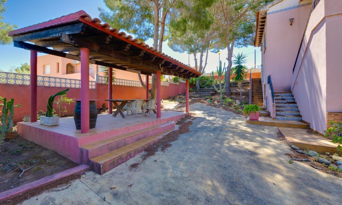 Resale - Villa -
San Miguel de Salinas - Inland