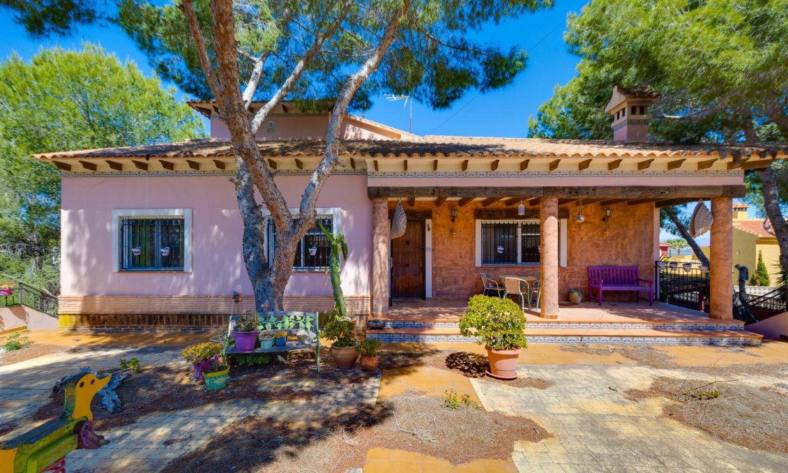 Resale - Villa -
San Miguel de Salinas - Inland