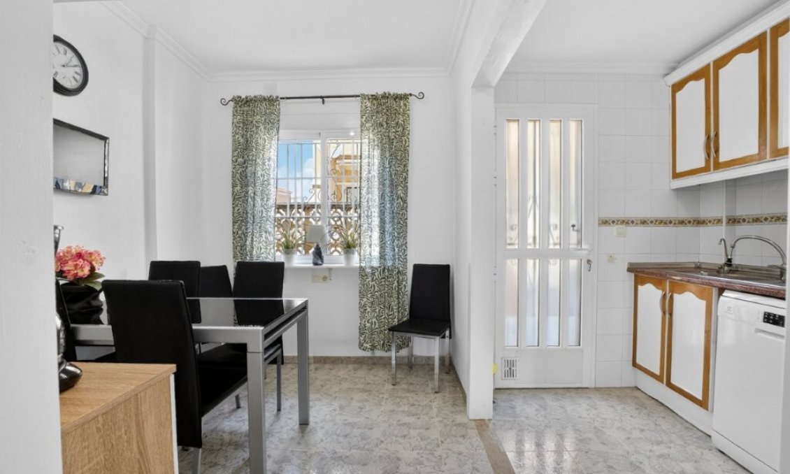Resale - Townhouse -
Torrevieja - Aguas Nuevas
