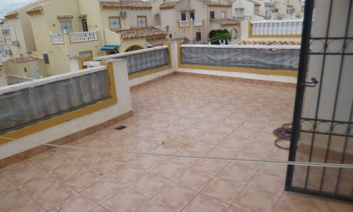 Használt Ingatlanok - Sorház -
Playa Flamenca - Costa Blanca