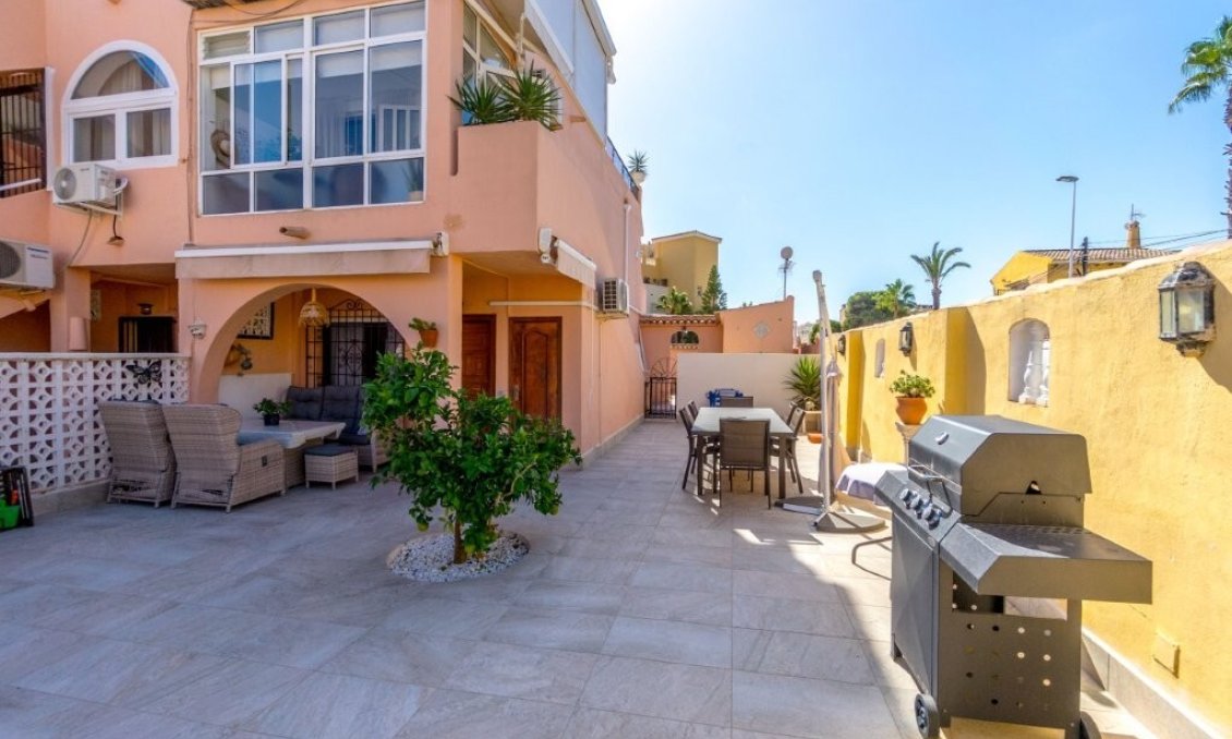 Resale - Apartment -
Torrevieja - La Rosaleda