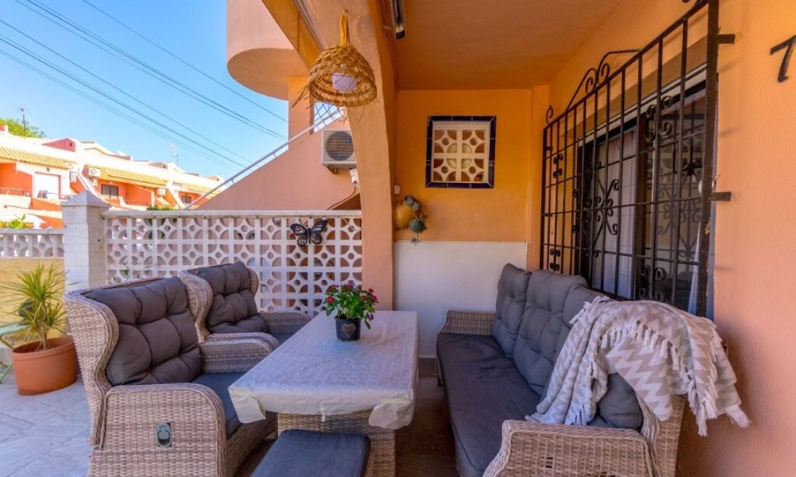 Resale - Apartment -
Torrevieja - La Rosaleda