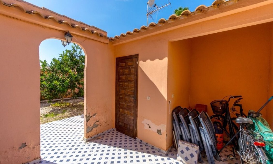 Resale - Apartment -
Torrevieja - La Rosaleda