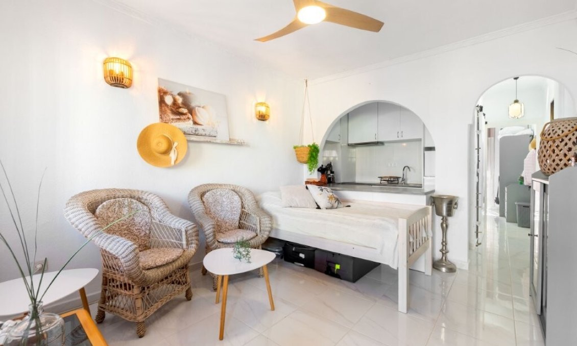 Resale - Apartment -
Torrevieja - La Rosaleda