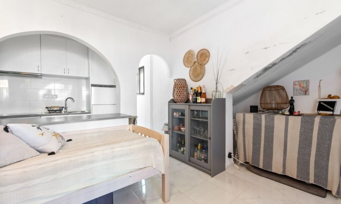 Resale - Apartment -
Torrevieja - La Rosaleda