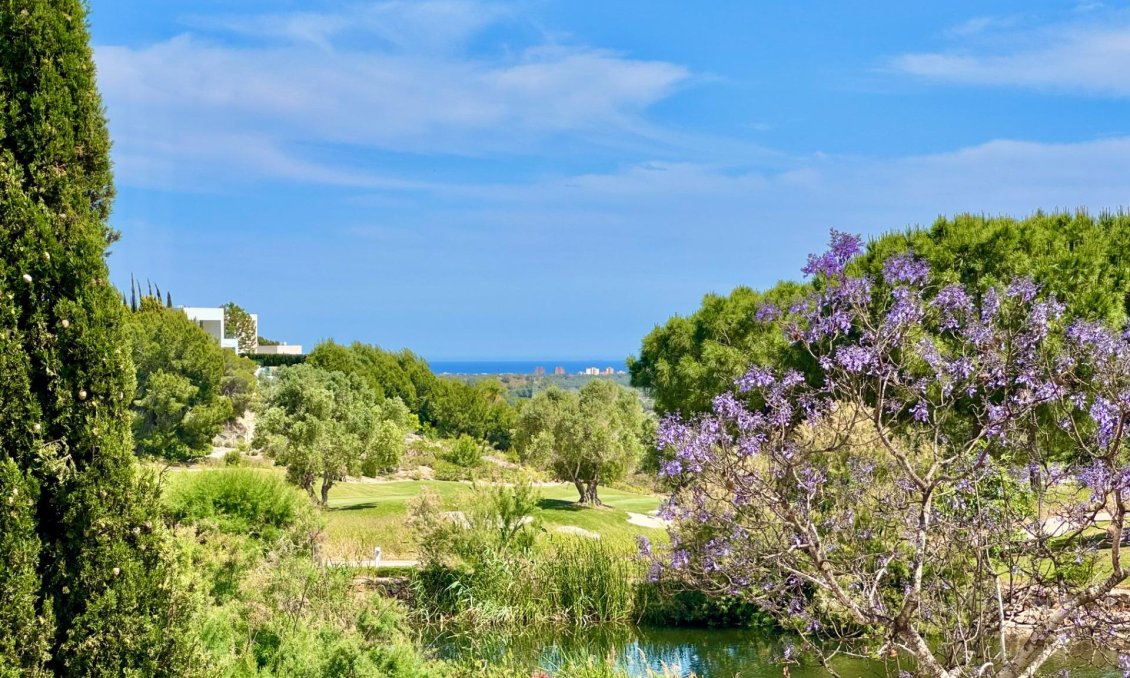 Resale - Villa -
Orihuela - Las Colinas Golf